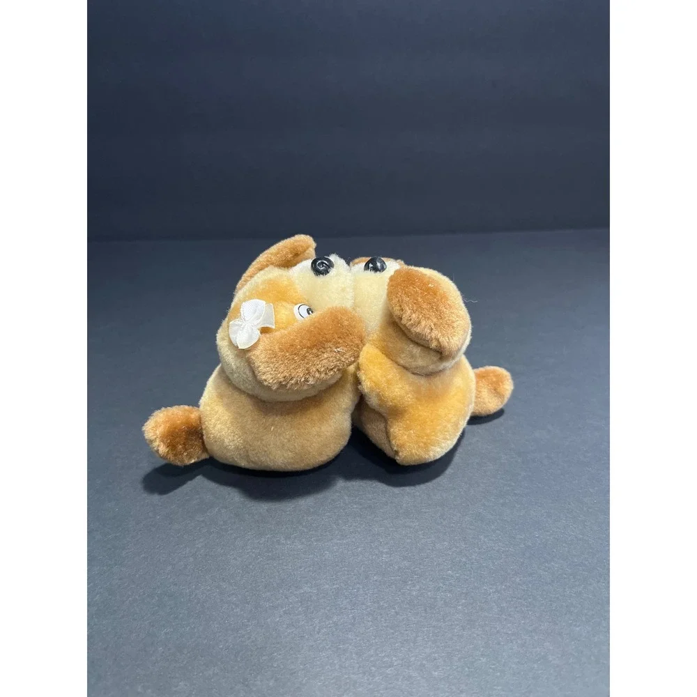 Vintage Magnetic Kissing Puppies Plush Set Tan Brown Dog Toy Collectible 4 Inch